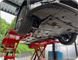 整備〜当店では、中古車販売だけでなく、車の整備・点検・部品取付も承っております。 国家整備士が在籍しており、安心・丁寧・スピー...